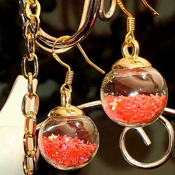 Glass ball pendant necklace & earrings set on gold chain with red sparkle stars. - Picture 4 of 8